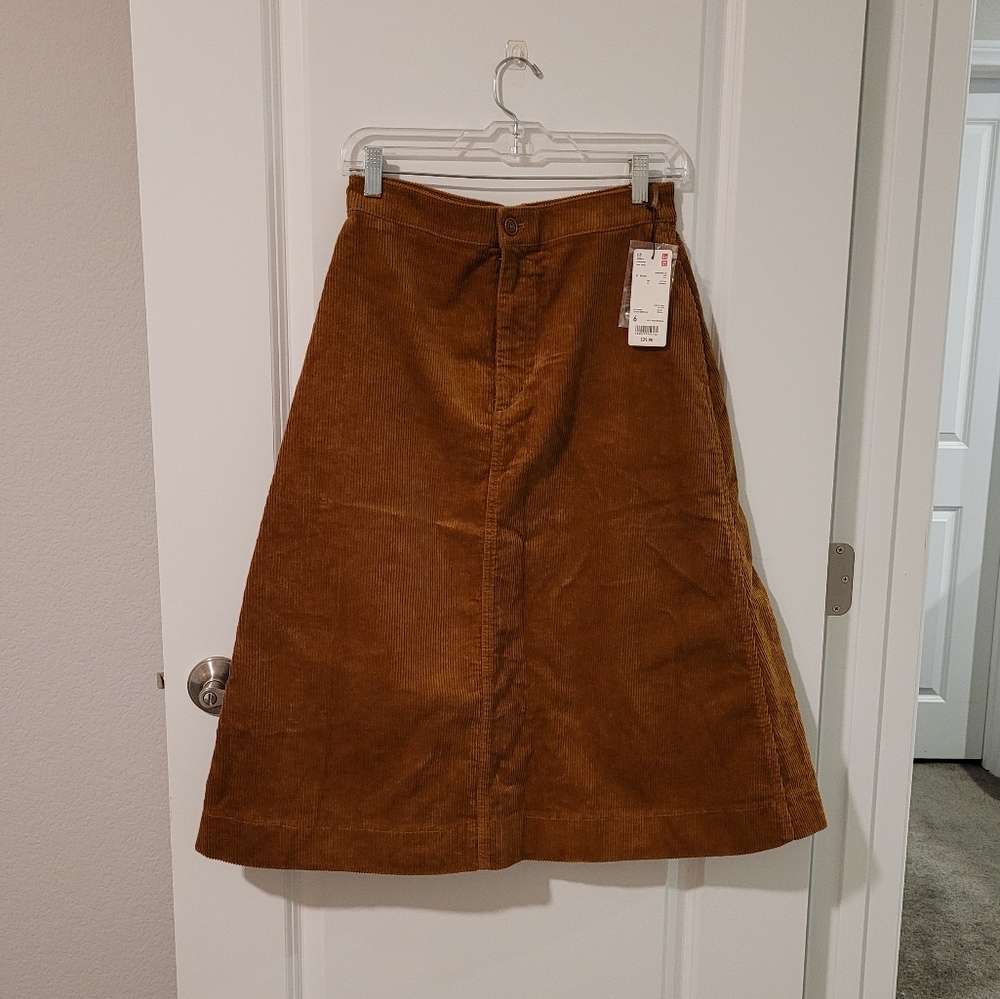 Uniqlo Corduroy skirt